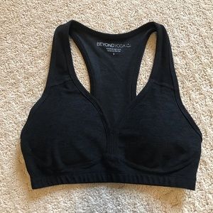 Beyond Yoga Spacedye Lift Your Spirits Sports Bra Size Small in Darkest Night